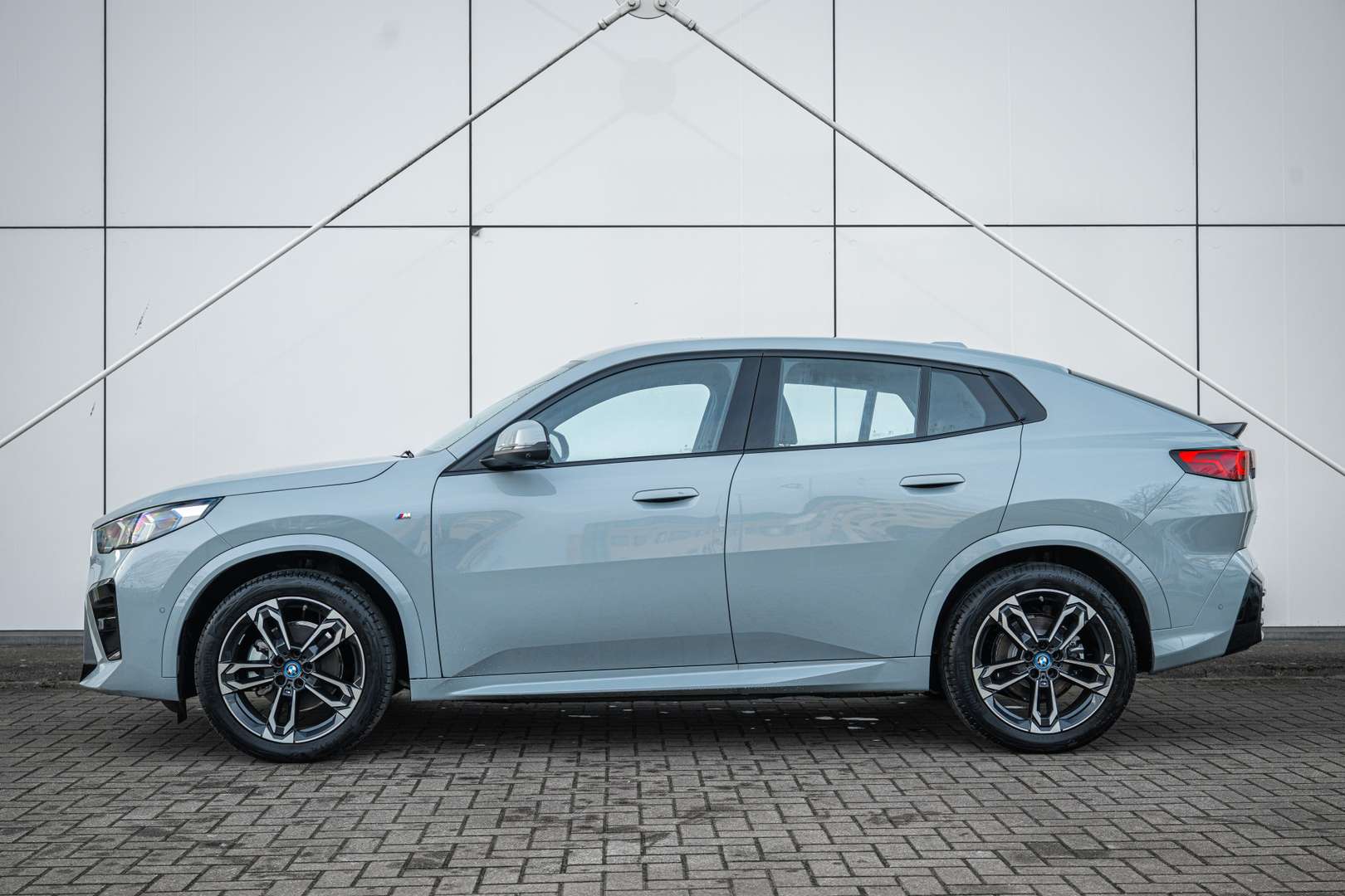 BMW IX2 M Sport EDrive20 - 2025 - Joinsteer - #9