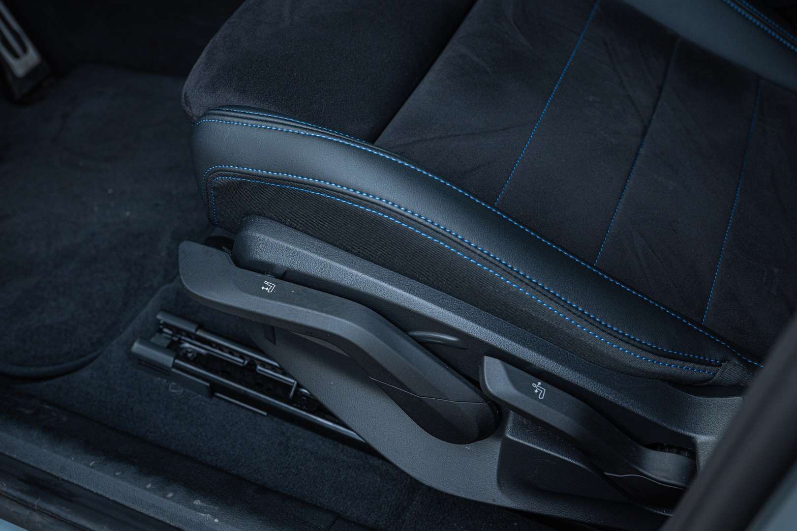 BMW IX2 M Sport EDrive20 - 2025 - Joinsteer - #10