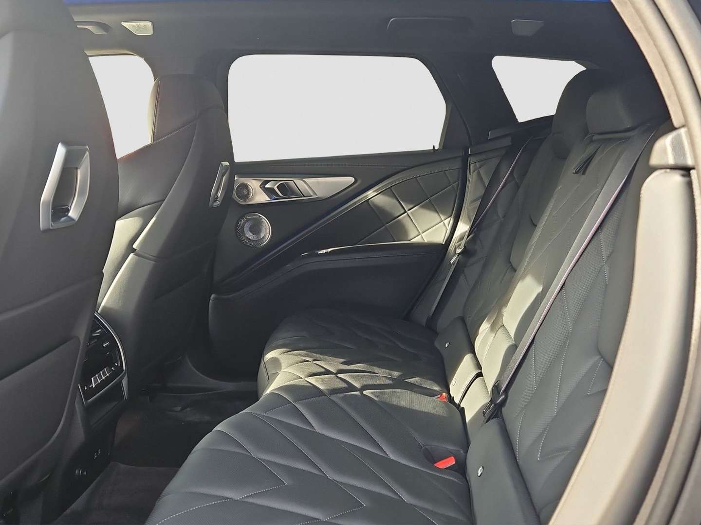 BMW XM Iconic Glow - 2025 - Joinsteer - #22