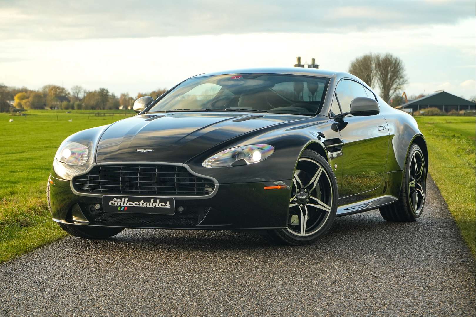 Aston Martin Vantage V8 4.7 N430 - 2016 - Joinsteer - #1