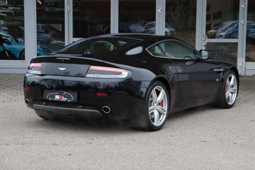 Aston Martin V8 Coupé 4.7 — photo 2