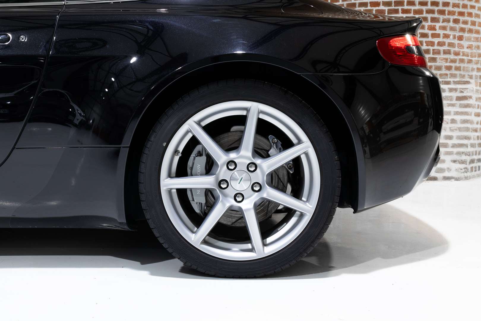 Aston Martin Vantage 4.7L 426 CH - 2011 - Joinsteer - #5