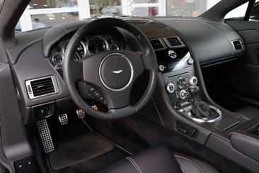 Aston Martin V8 Coupé 4.7 — photo 8