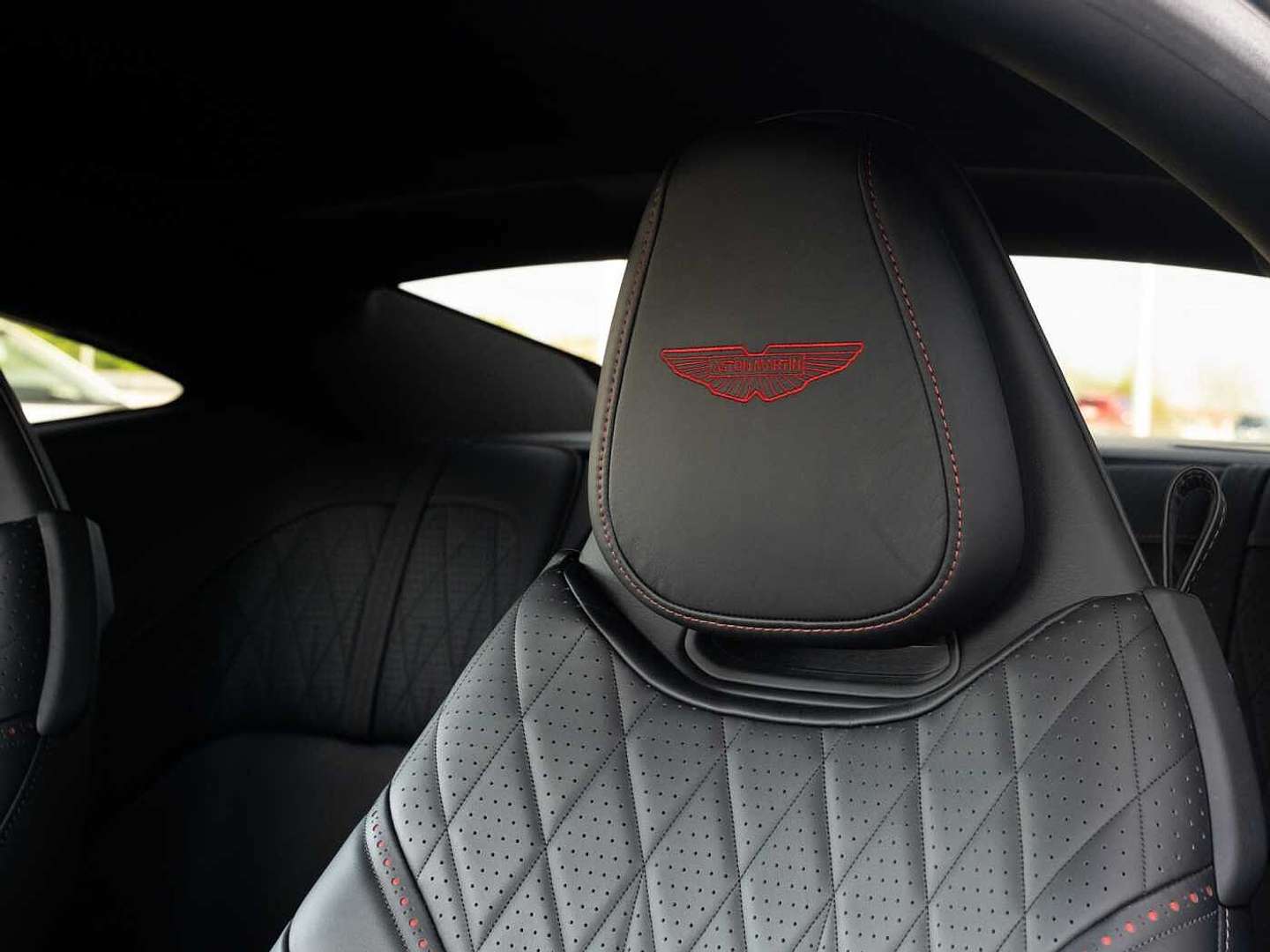 Aston Martin DB12 V8 Coupé Carbon Ceramic - 2024 - Joinsteer - #5