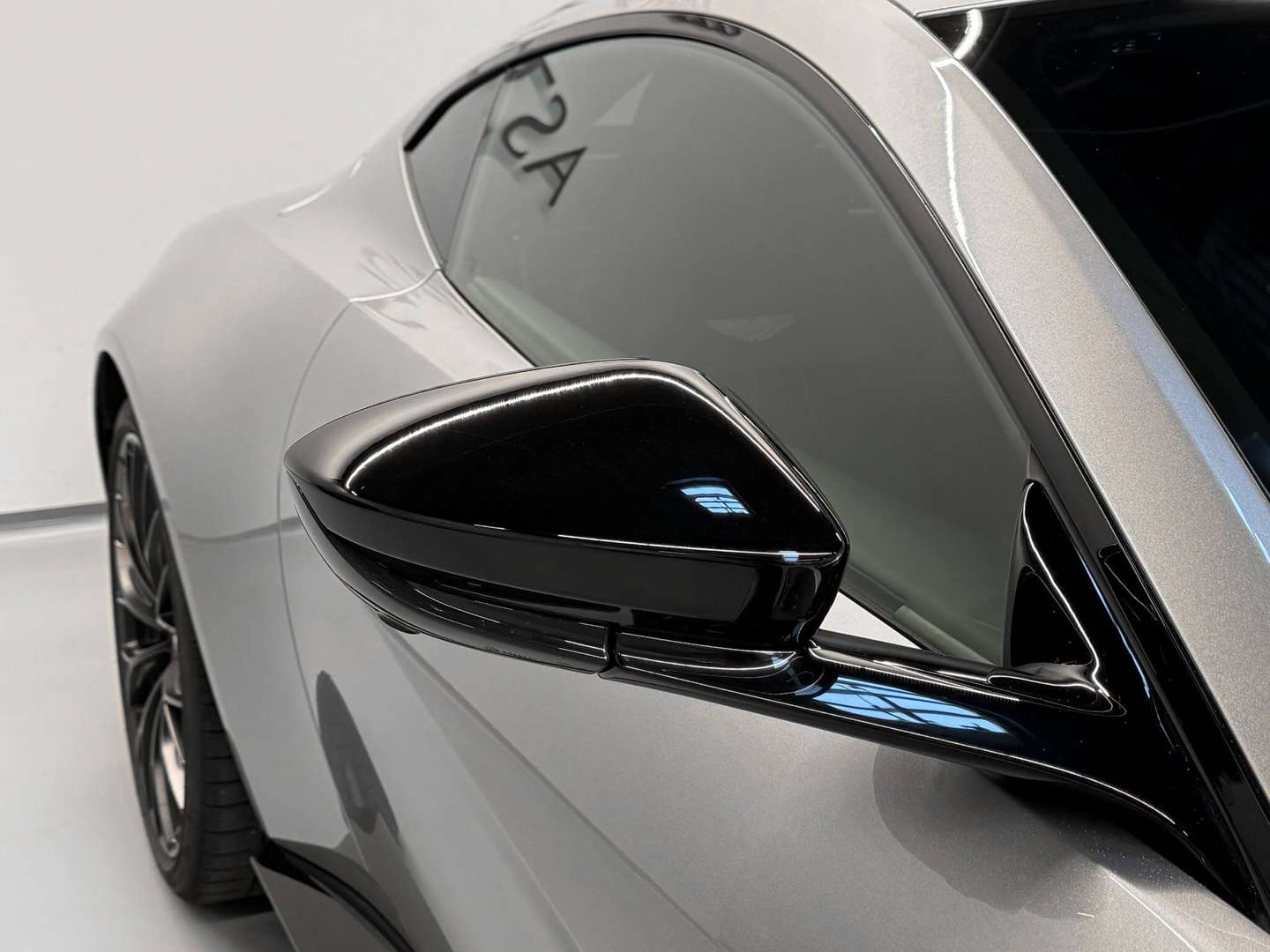 Aston Martin Vantage - 2023 - Joinsteer - #10