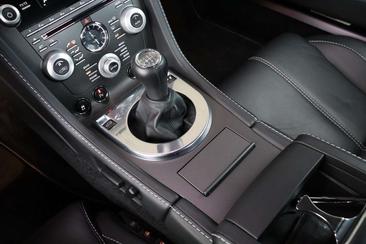 Aston Martin V8 Coupé 4.7 — photo 14