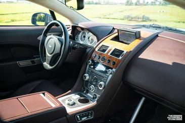 Aston Martin Rapide 6.0 V12 — photo 17