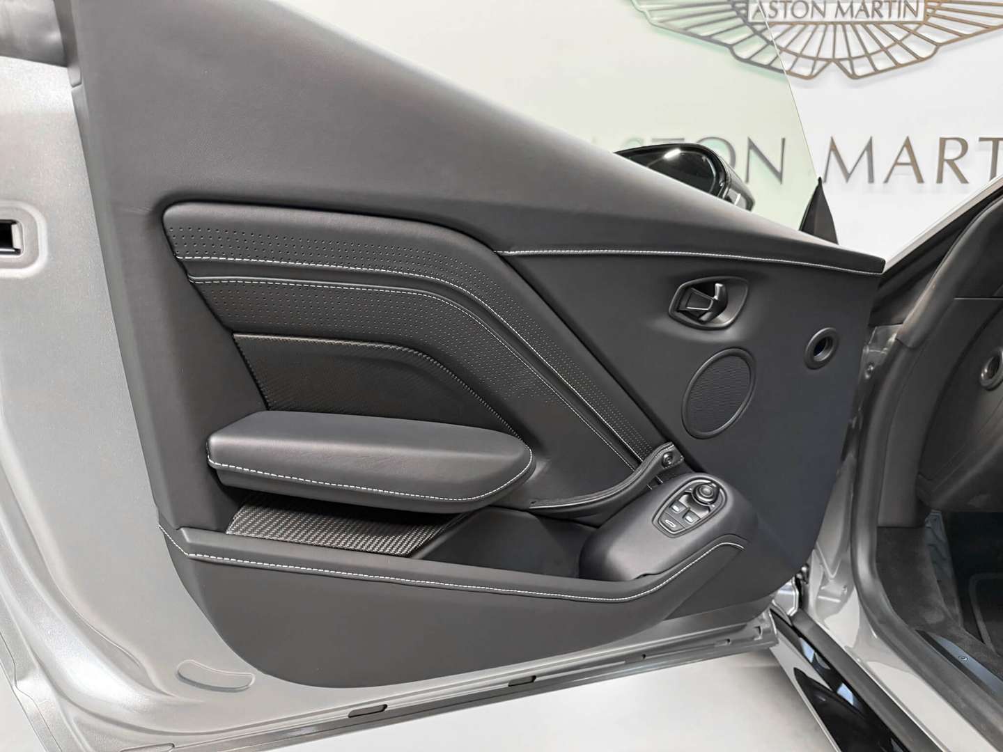 Aston Martin Vantage - 2023 - Joinsteer - #22