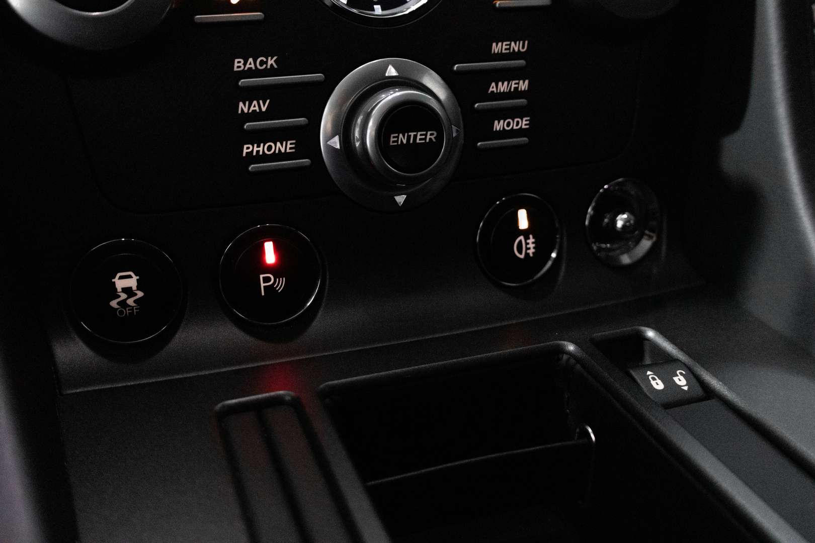 Aston Martin Vantage 4.7L 426 CH - 2011 - Joinsteer - #23