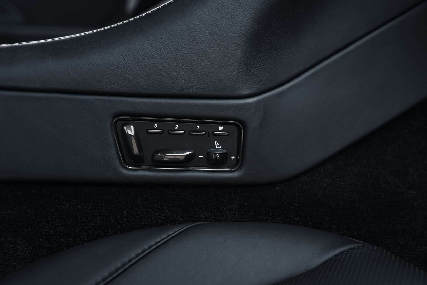 Aston Martin Vanquish Coupé Touchtronic III - 2016 - Joinsteer - #21