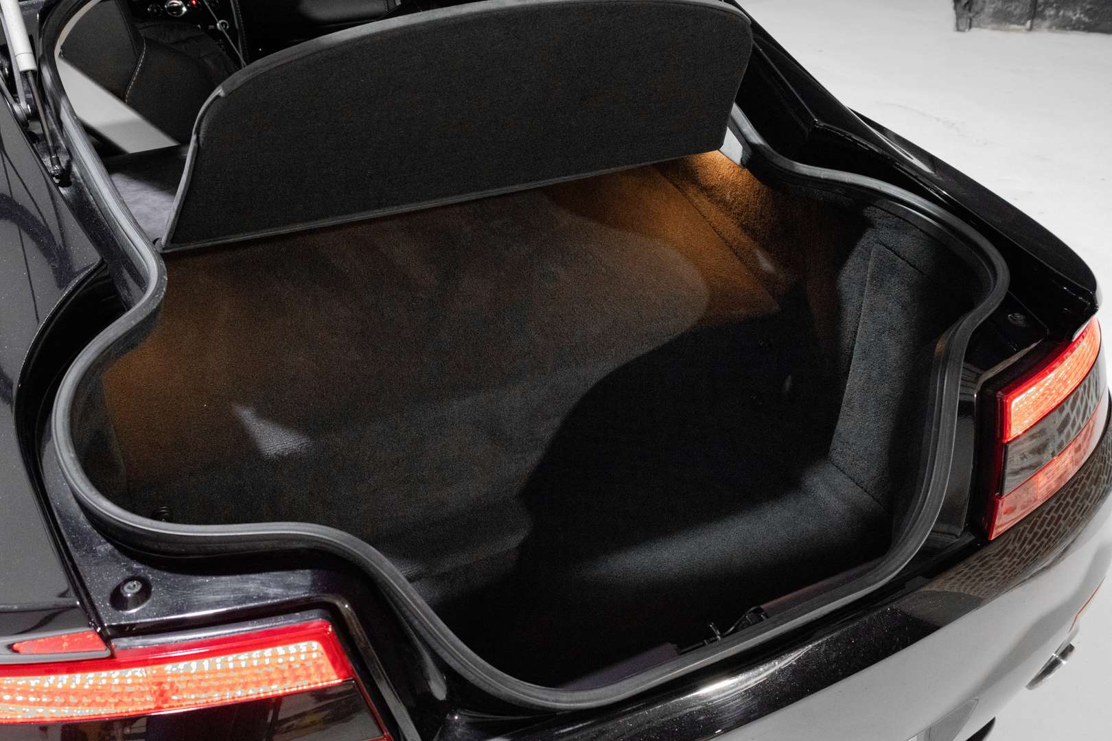 Aston Martin Vantage 4.7L 426 CH - 2011 - Joinsteer - #25