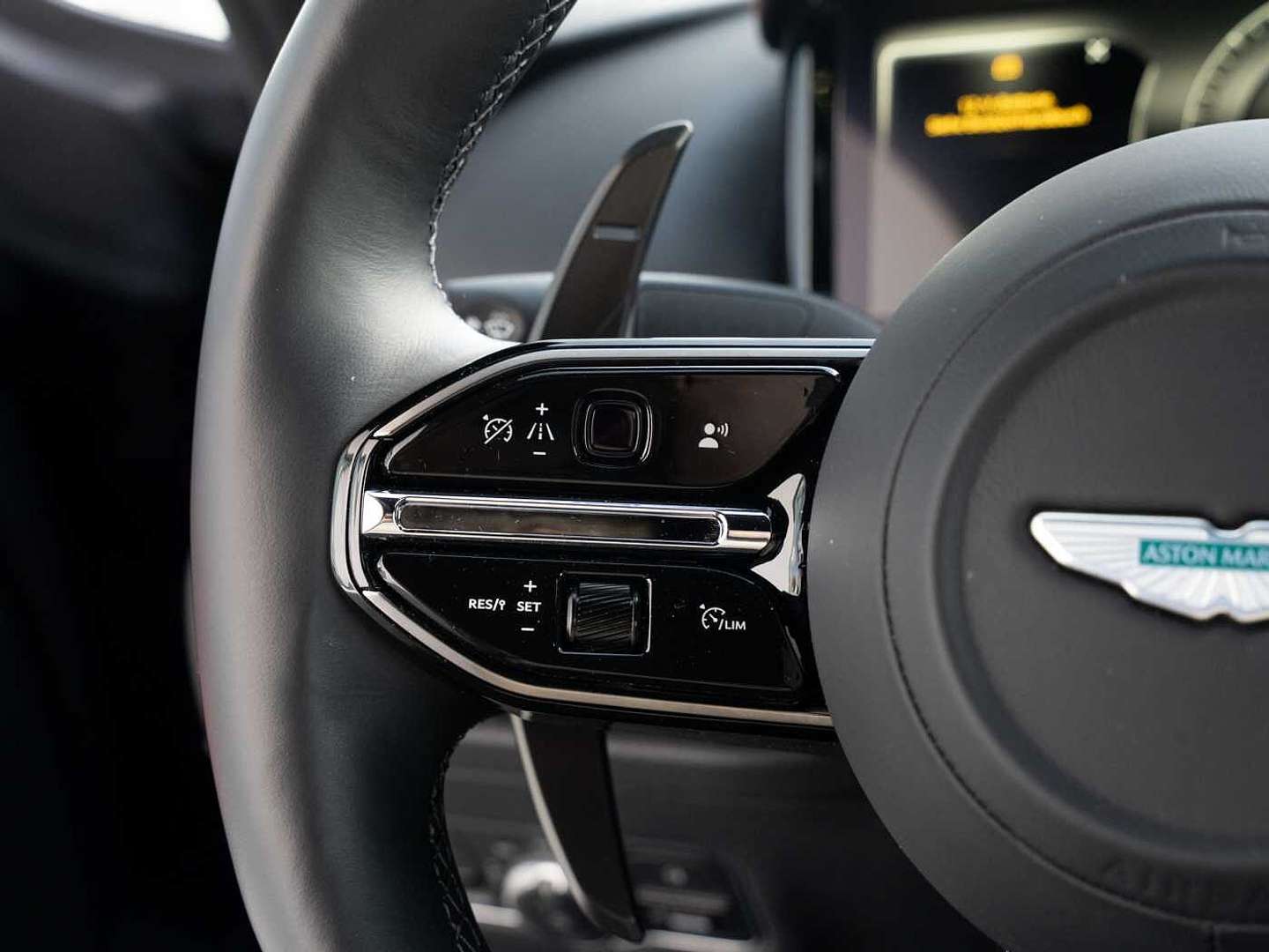 Aston Martin DB12 V8 Coupé Carbon Ceramic - 2024 - Joinsteer - #34