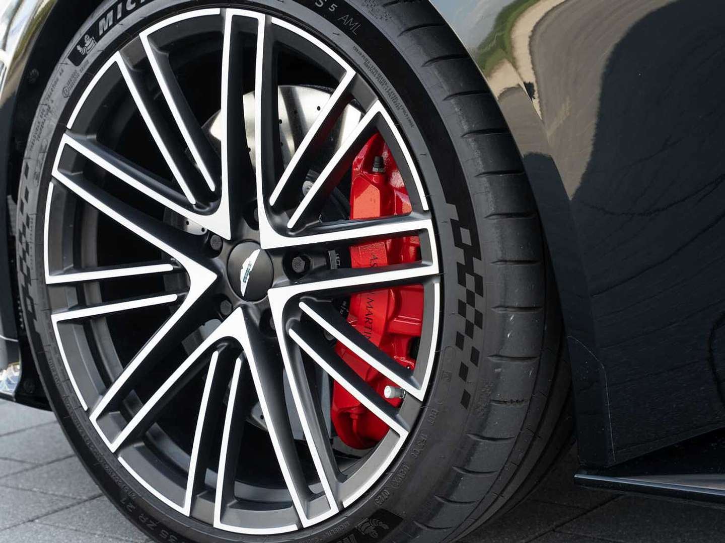 Aston Martin DB12 V8 Coupé Carbon Ceramic - 2024 - Joinsteer - #42