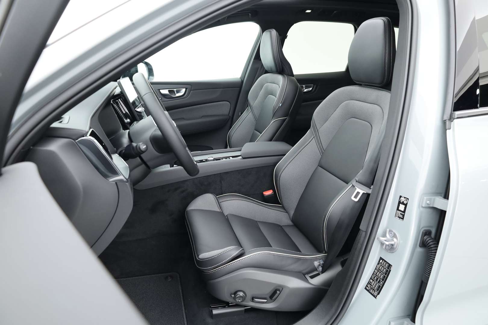 Volvo XC60 T8 Recharge Ultimate - 2025 - Joinsteer - #3