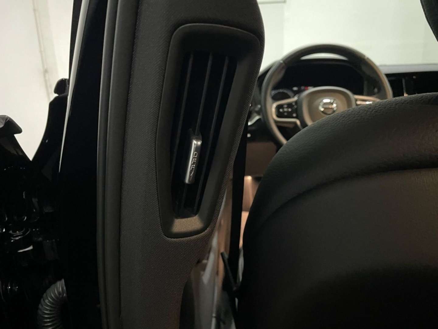 Volvo V60 Cross Country B4 - 2021 - Joinsteer - #25