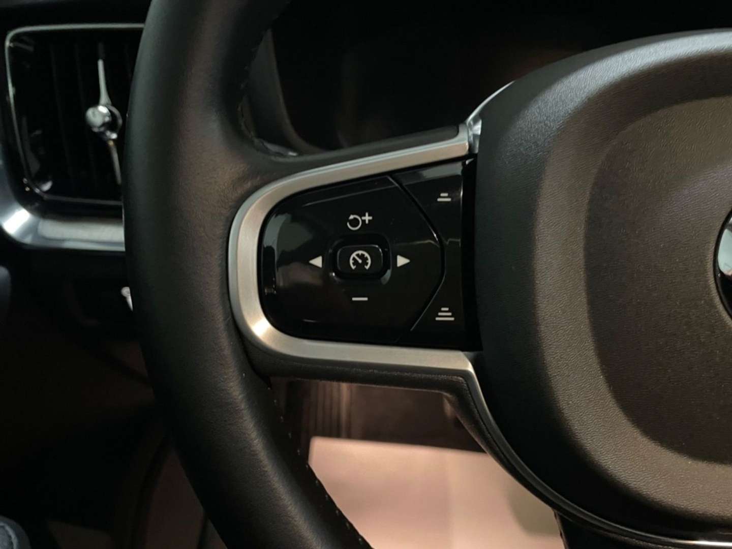 Volvo V60 Cross Country B4 - 2021 - Joinsteer - #31