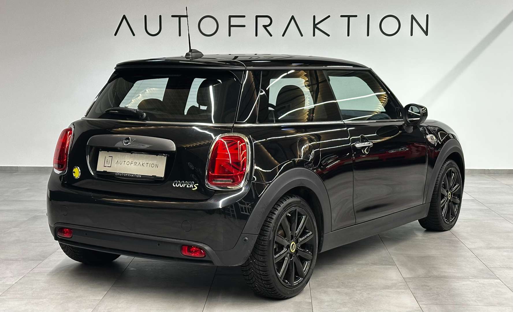 Mini Electric Cooper SE Trim - 2020 - Joinsteer - #4