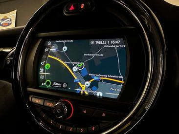 Mini Electric Cooper SE Trim — photo 14