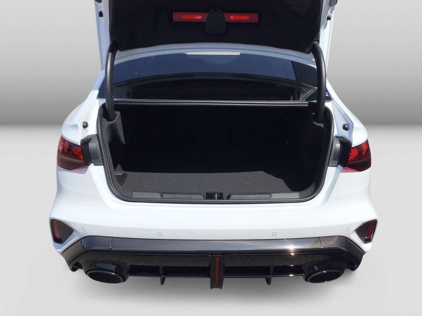 Audi RS3 RS-Designpaket Rot - 2025 - Joinsteer - #9