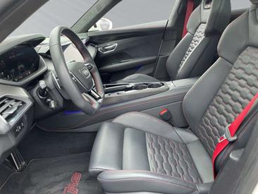 Audi E-tron GT RS 440 — photo 8