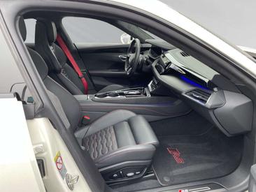 Audi E-tron GT RS 440 — photo 9