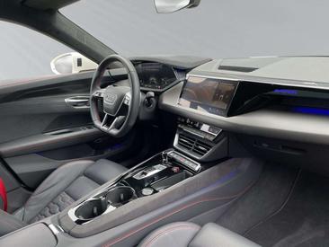 Audi E-tron GT RS 440 — photo 10