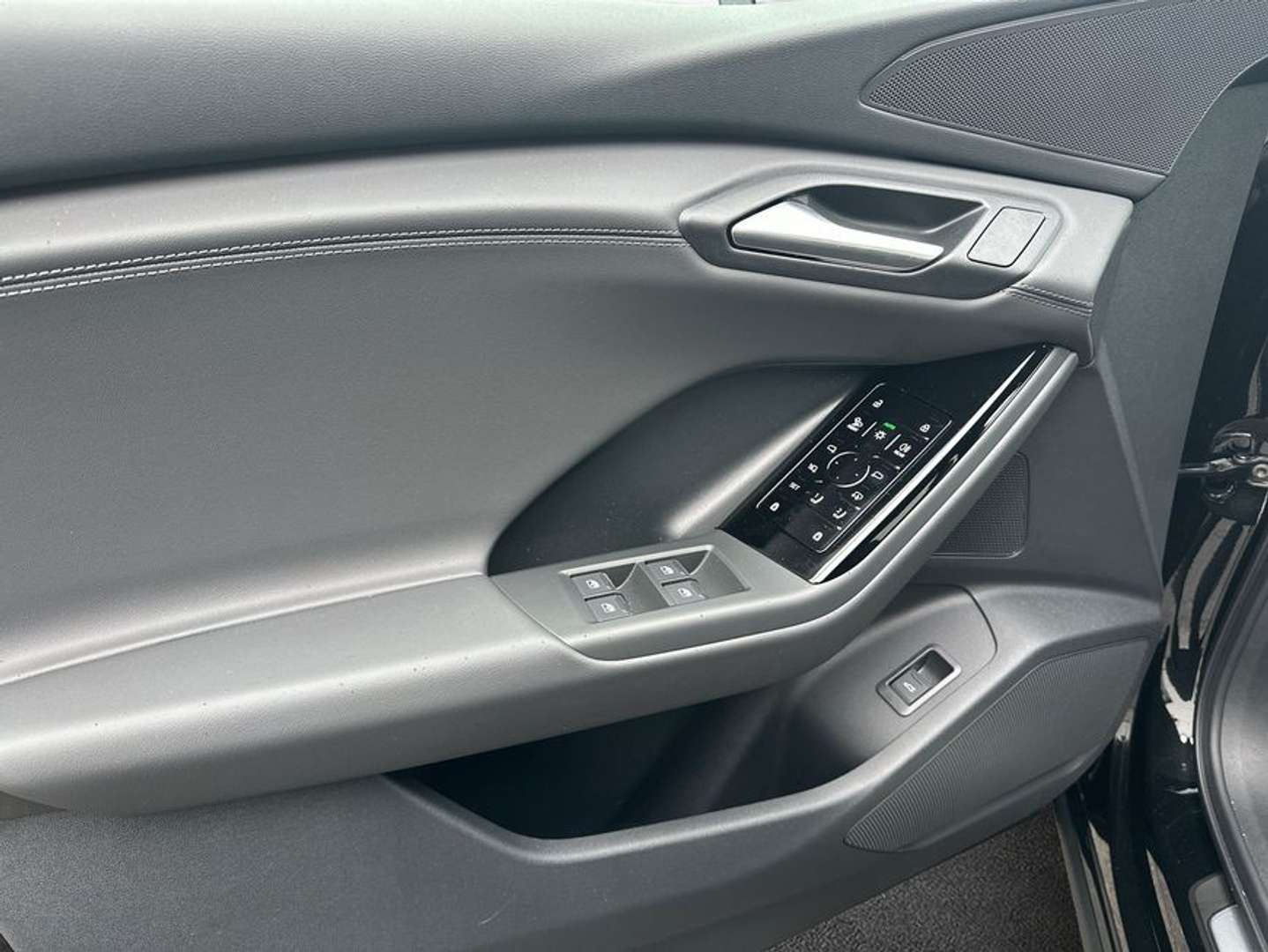 Audi E-tron Q6 S Line Performance - 2025 - Joinsteer - #14