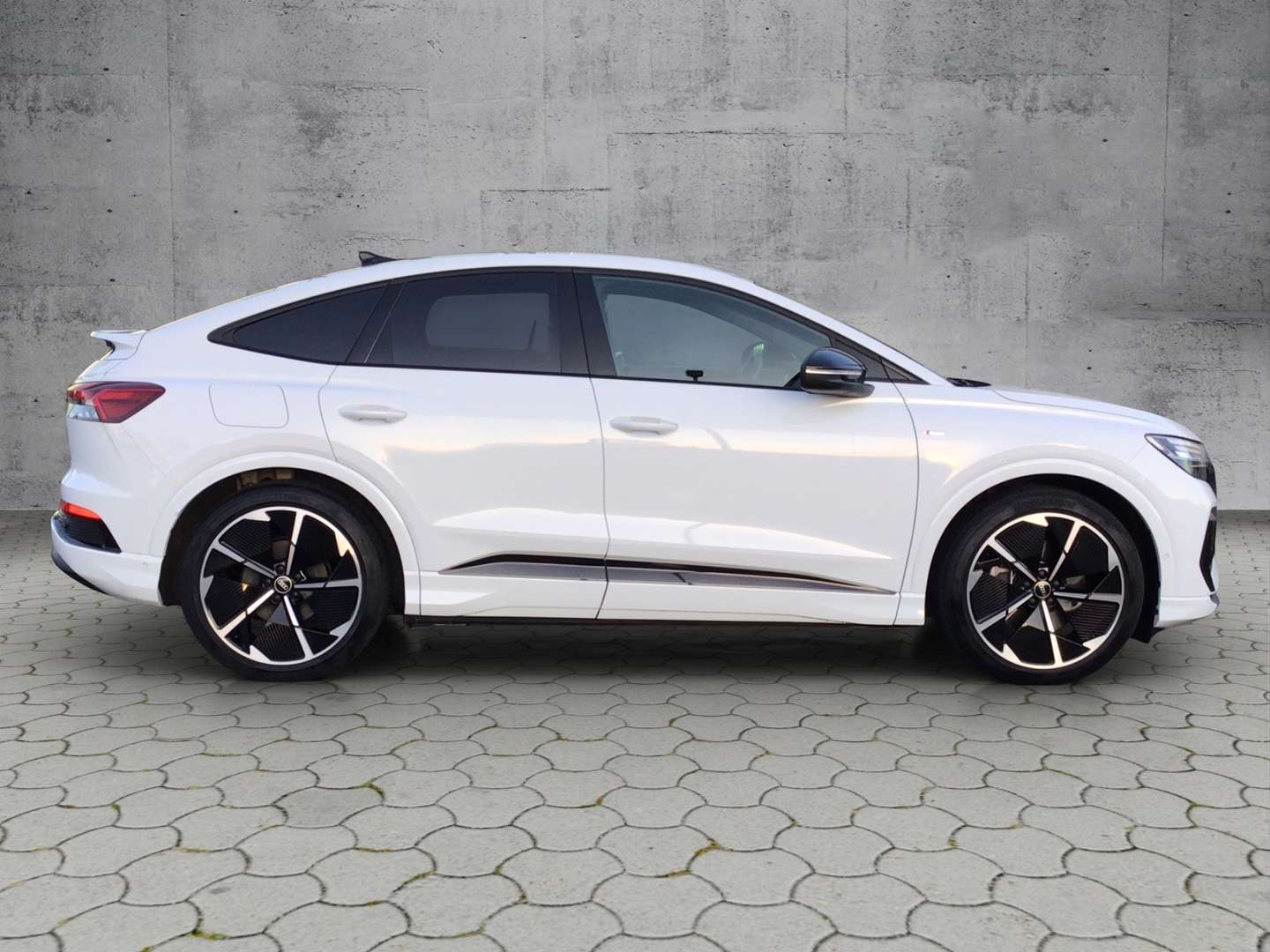 Audi E-tron S Line 40 TFSI E - 2022 - Joinsteer - #3