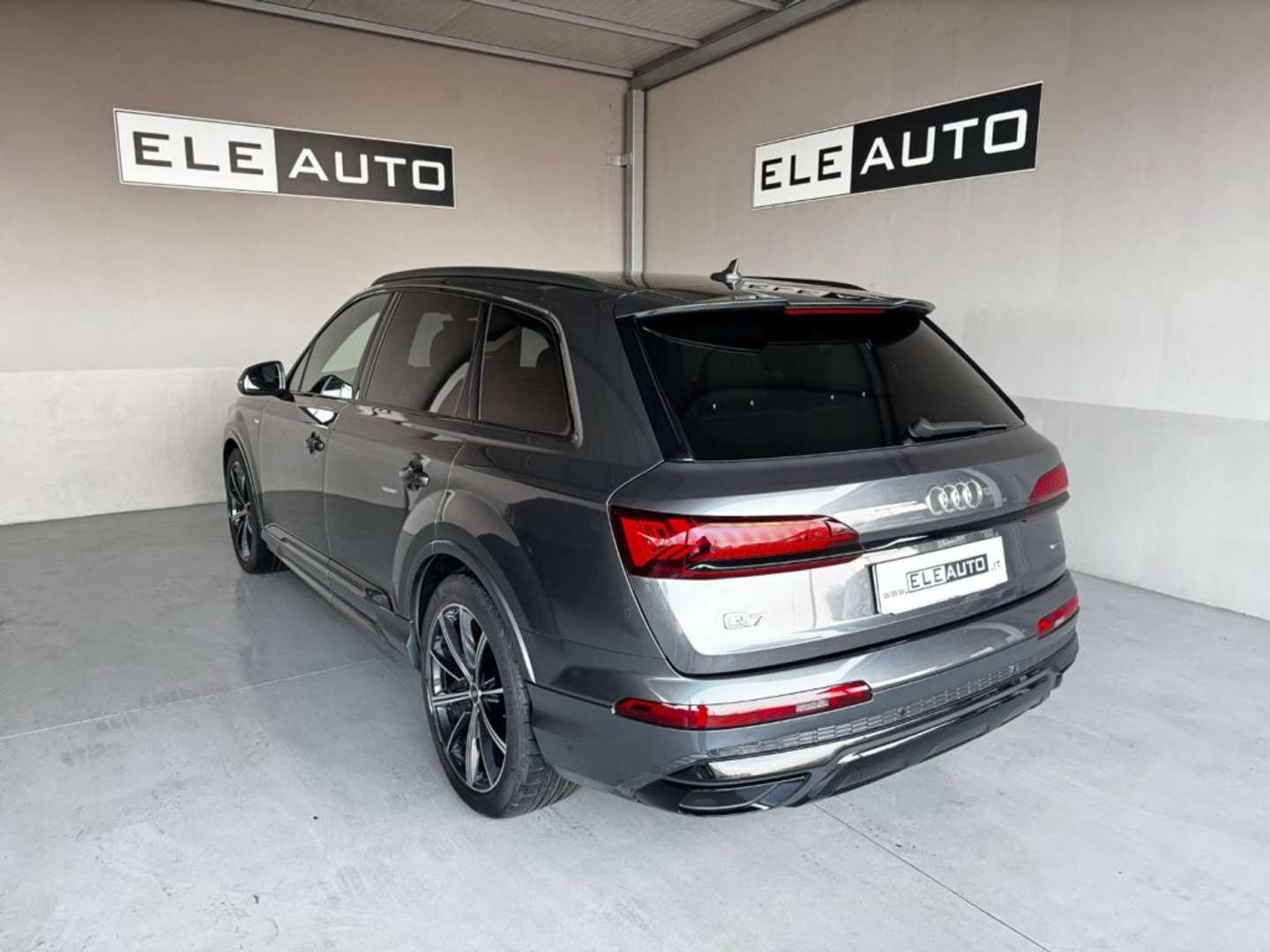 Audi Q7 S Line Identity Black 50 TDI - 2022 - Joinsteer - #4
