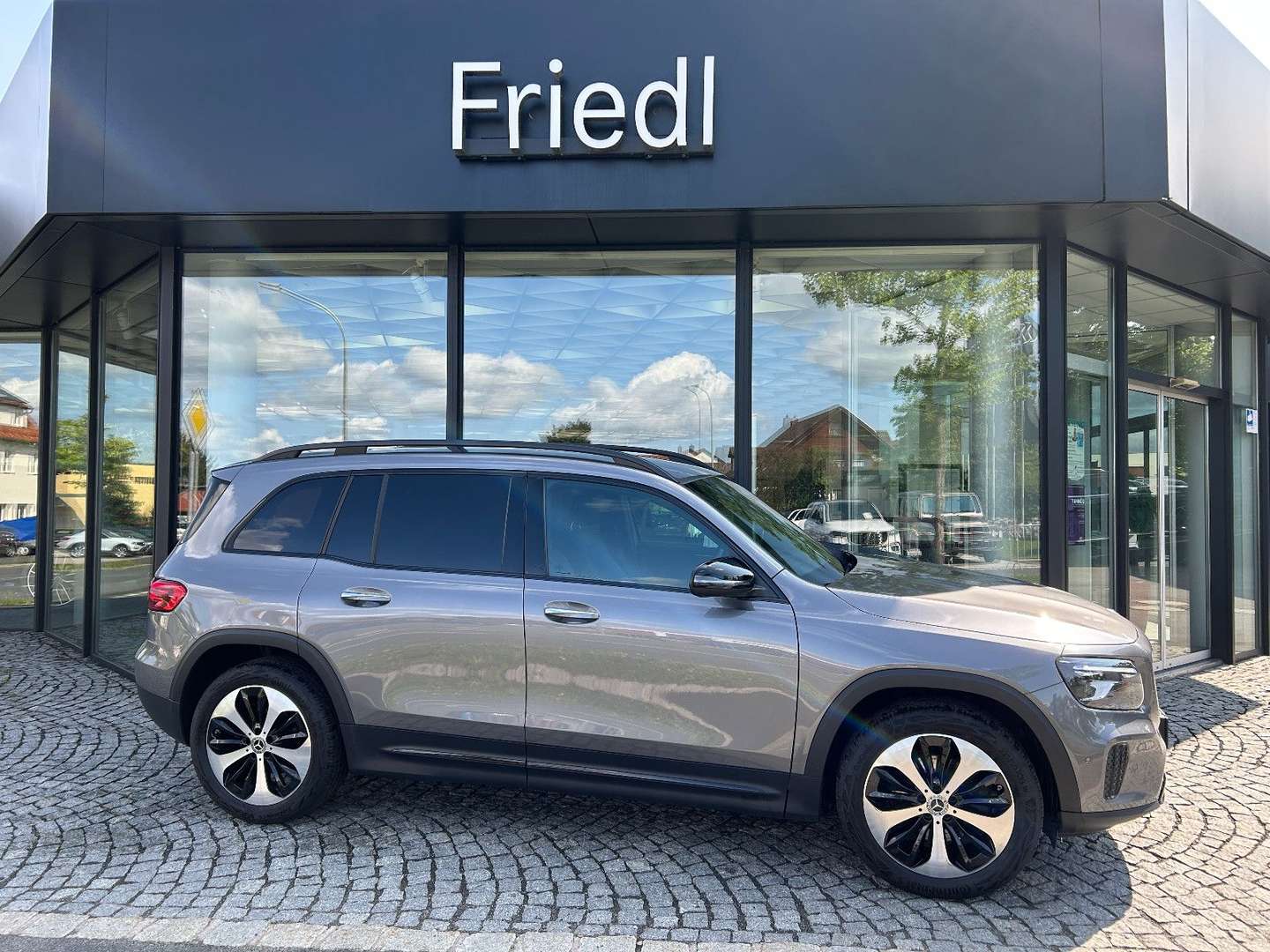 Mercedes GLB 200 NIGHT - 2024 - Joinsteer - #2