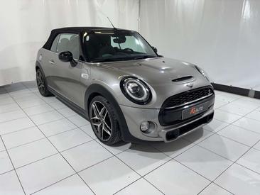 Mini Cabrio COOPER S — photo 2