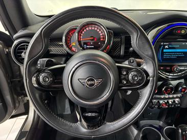 Mini Cabrio COOPER S — photo 9