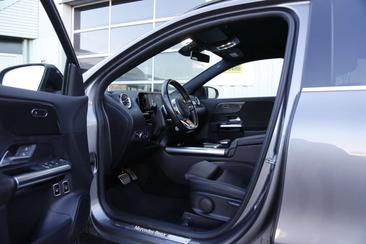 Mercedes GLA 250 E 250 AMG Line — photo 3