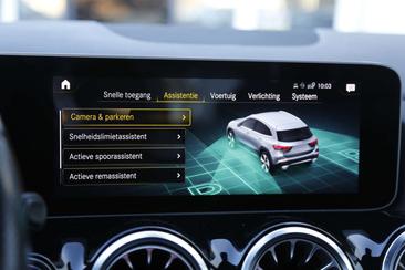 Mercedes GLA 250 E 250 AMG Line — photo 9