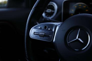 Mercedes GLA 250 E 250 AMG Line — photo 33