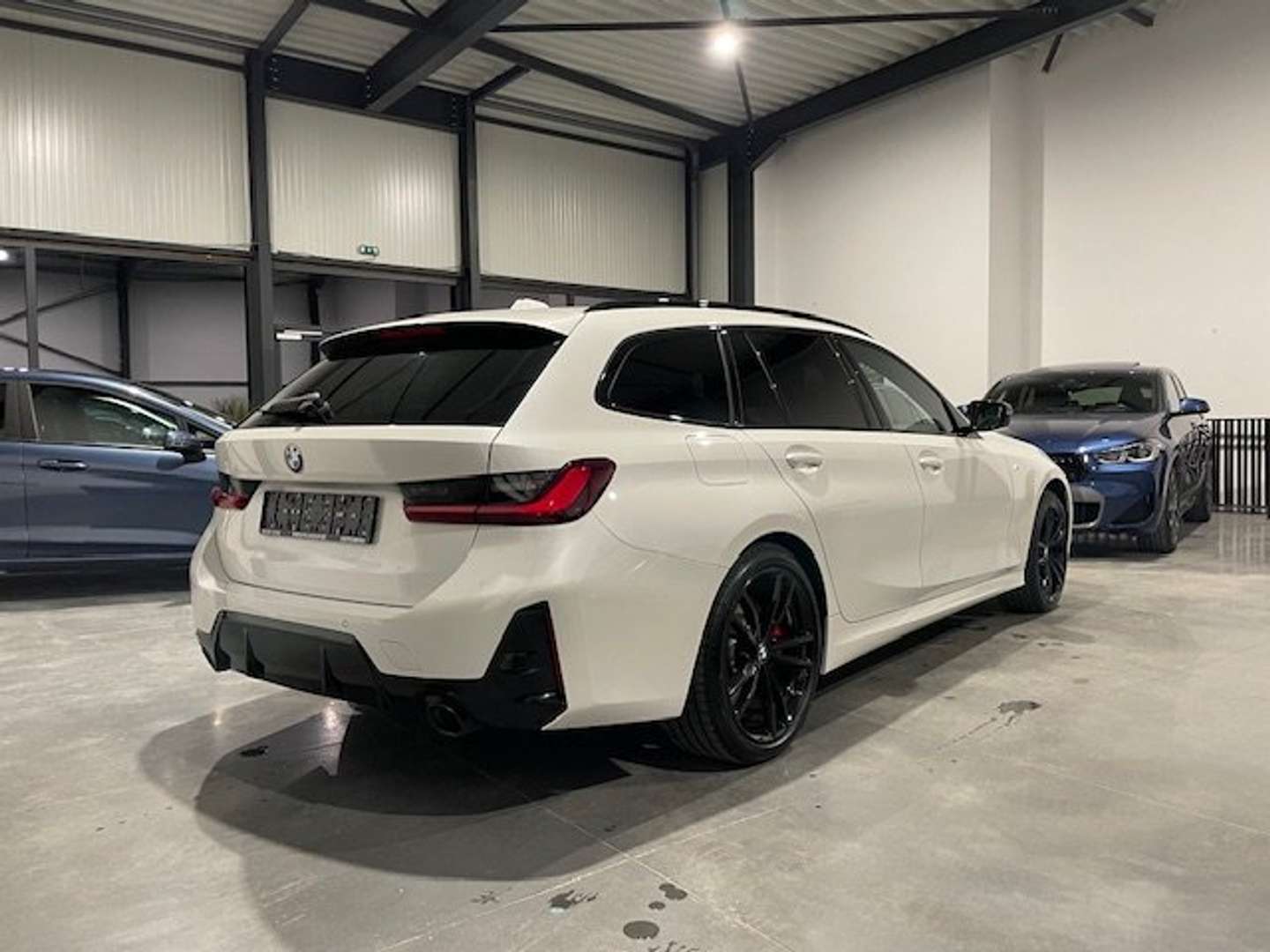 BMW 318i M Sport - 2025 - Joinsteer - #4