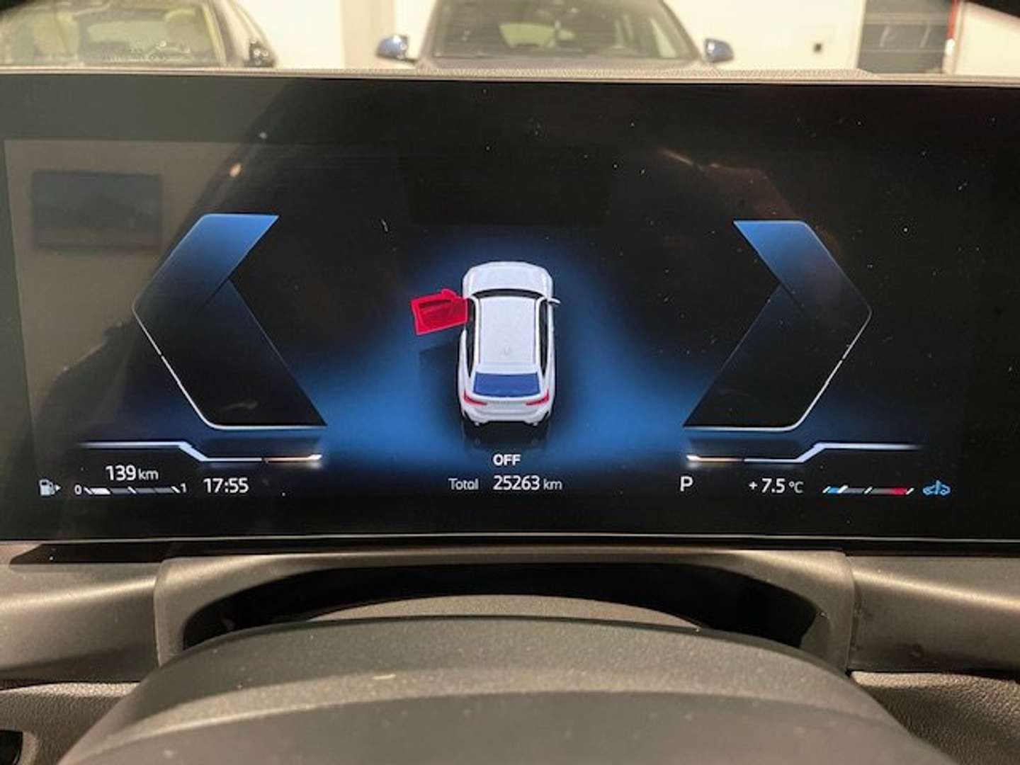 BMW 318i M Sport - 2025 - Joinsteer - #11