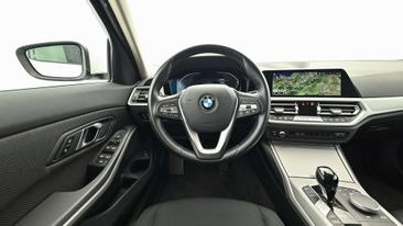 BMW Série 3 320d XDrive — photo 10