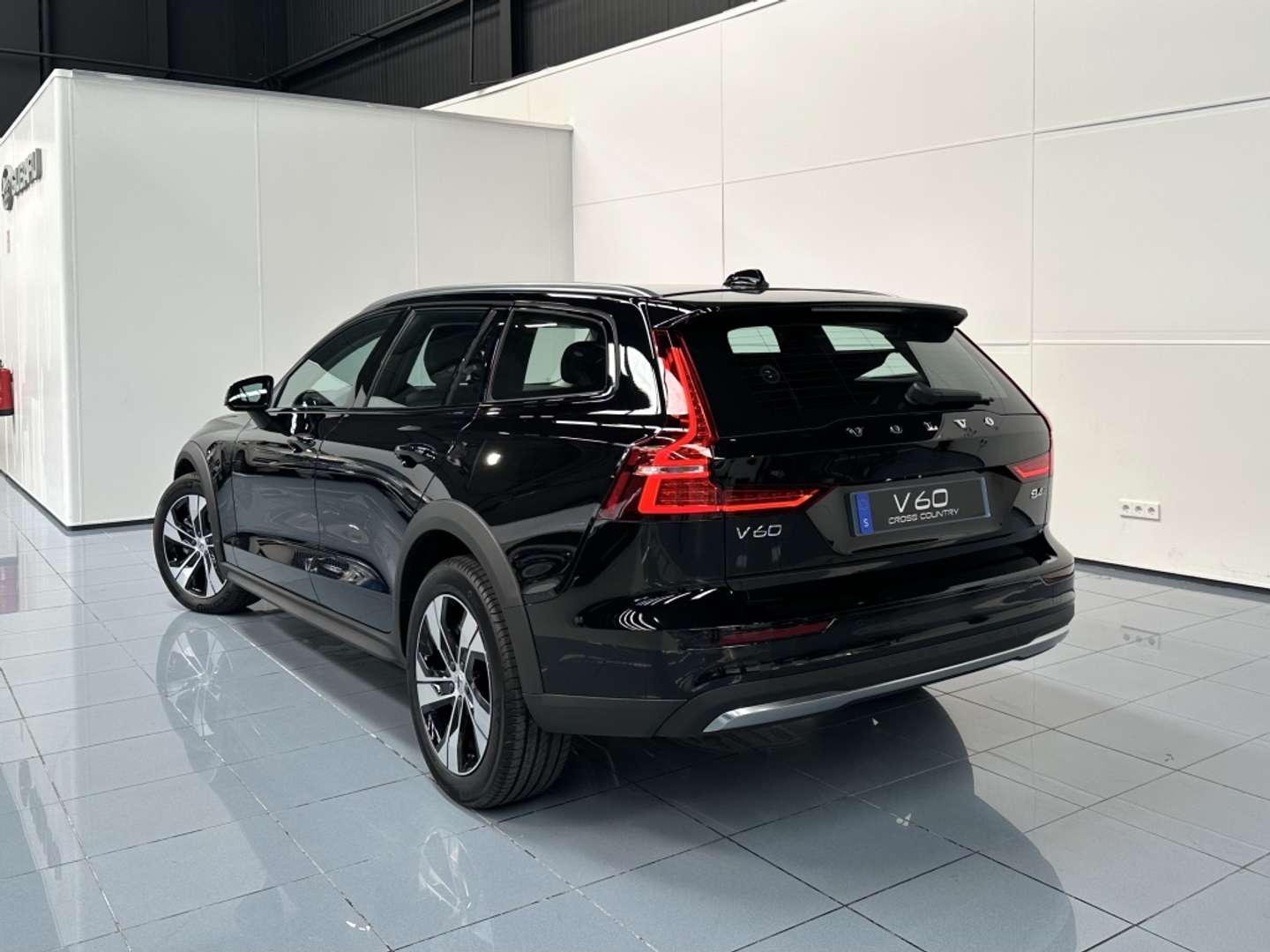 Volvo V60 Cross Country B4 Plus - 2025 - Joinsteer - #2