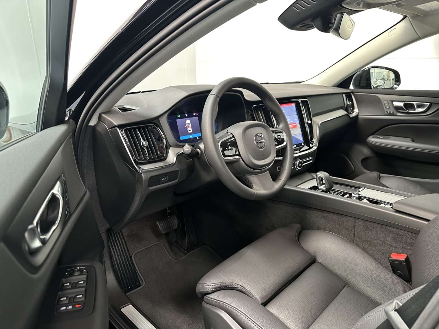 Volvo V60 Cross Country B4 Plus - 2025 - Joinsteer - #4