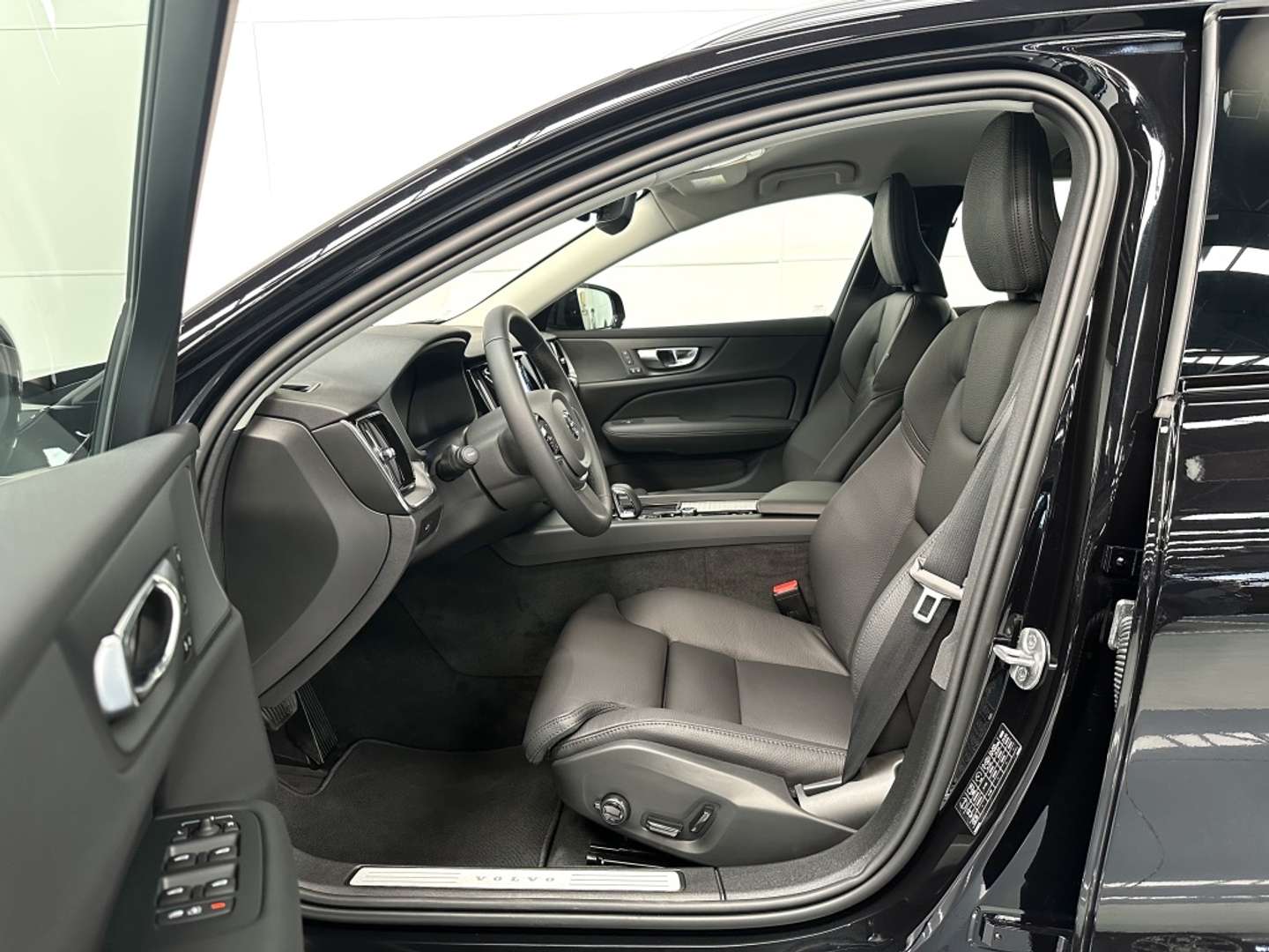 Volvo V60 Cross Country B4 Plus - 2025 - Joinsteer - #5