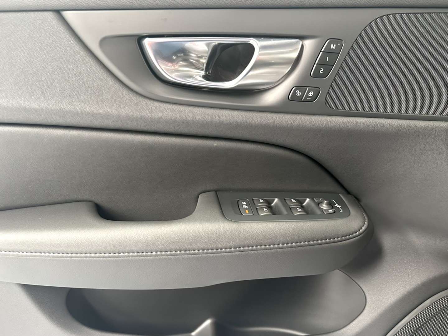 Volvo V60 Cross Country B4 Plus - 2025 - Joinsteer - #19