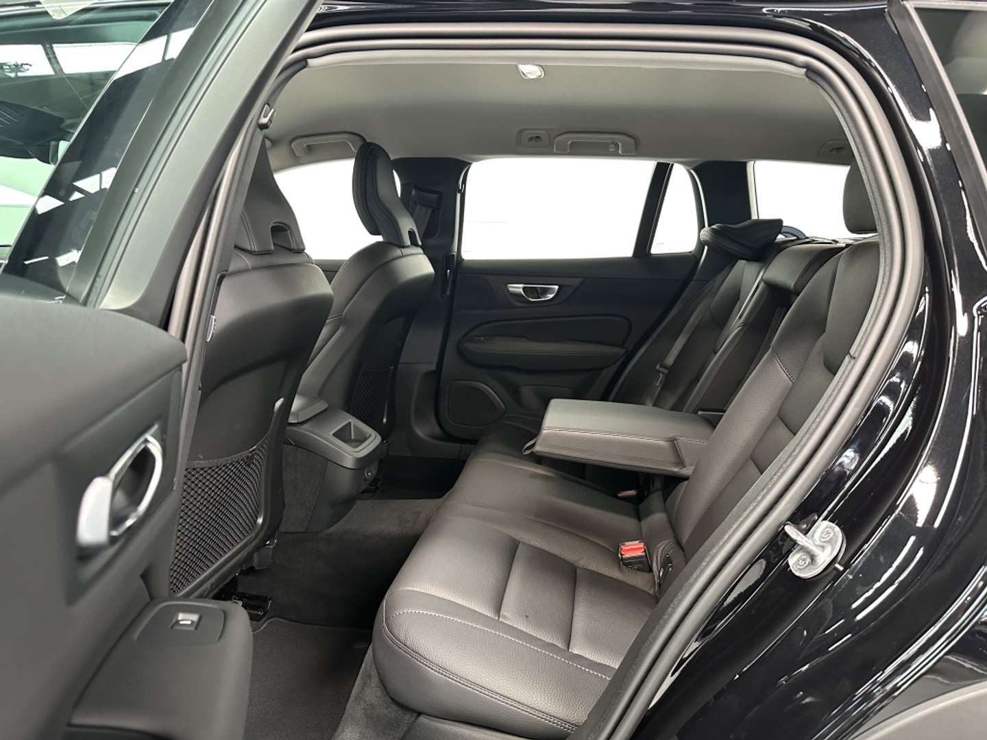 Volvo V60 Cross Country B4 Plus - 2025 - Joinsteer - #22