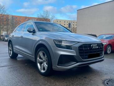 Audi Q8 S Line 55 TFSI — photo 2
