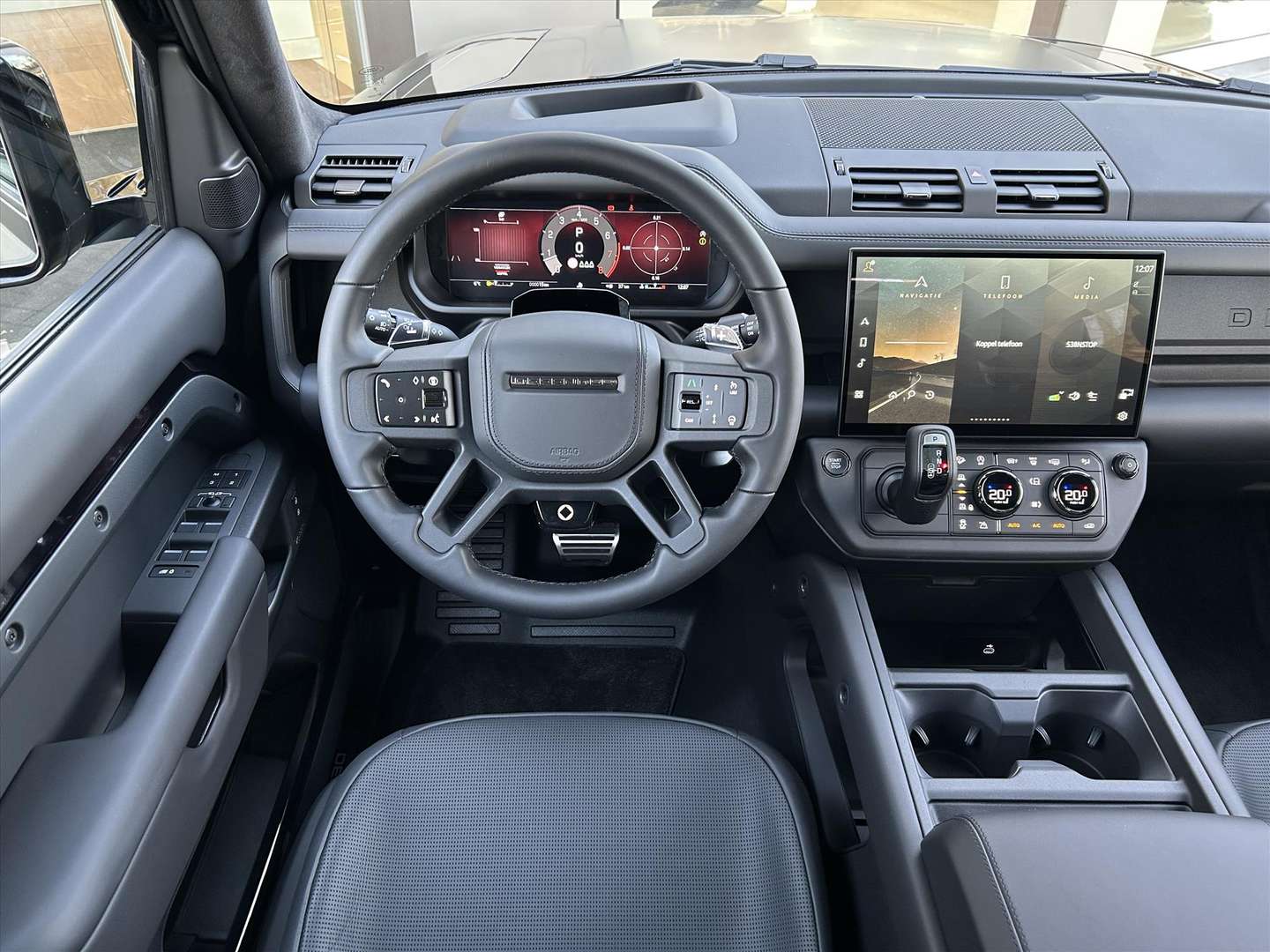 Land Rover Defender OCTA BLACK P635 V8 AWD - 2026 - Joinsteer - #6