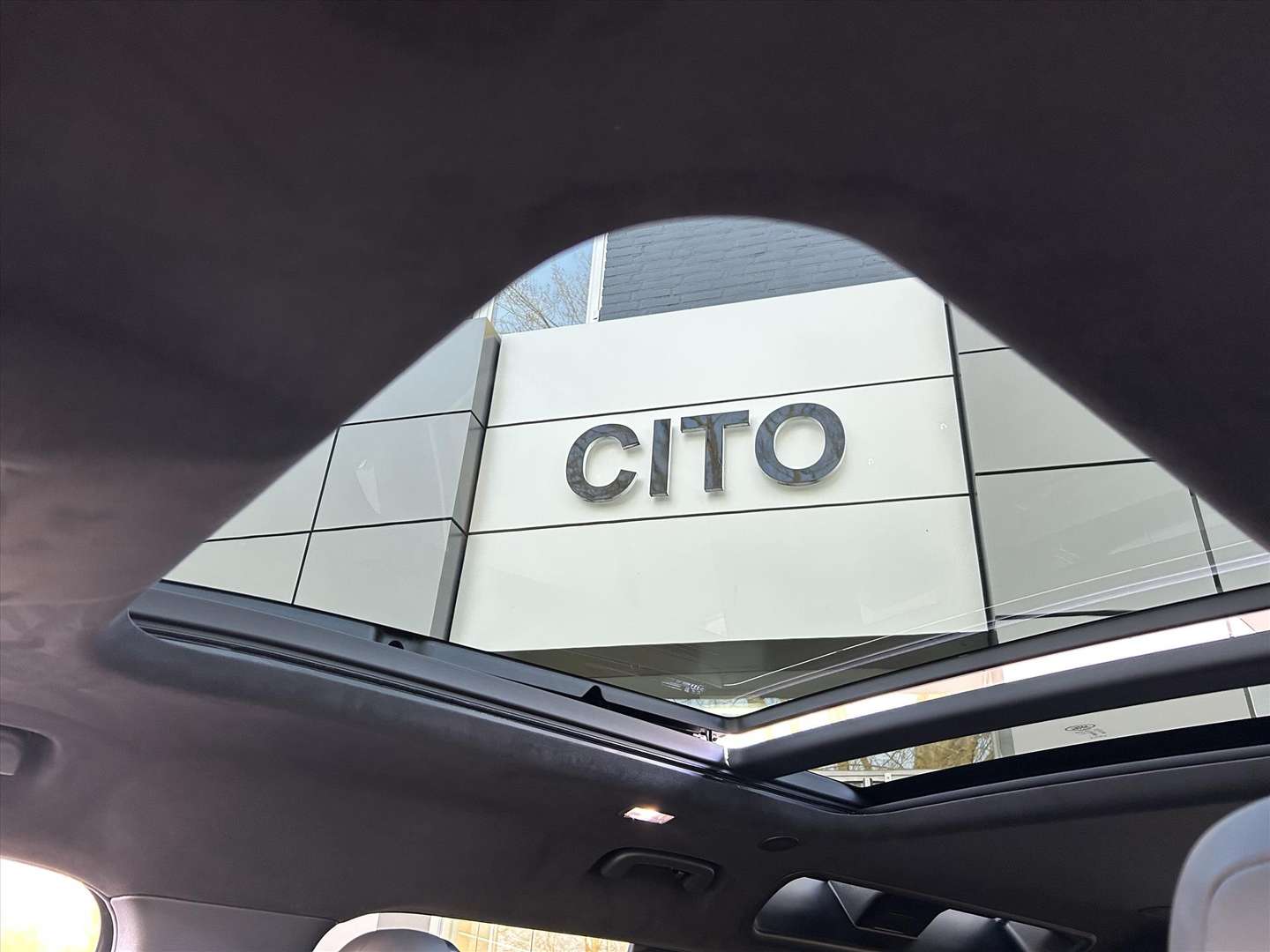 Land Rover Defender OCTA BLACK P635 V8 AWD - 2026 - Joinsteer - #16