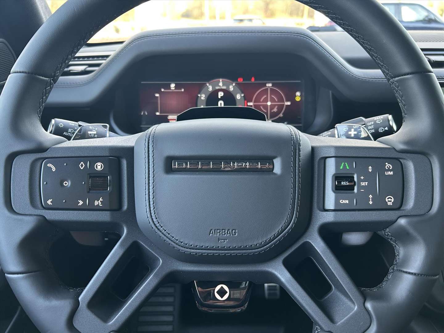 Land Rover Defender OCTA BLACK P635 V8 AWD - 2026 - Joinsteer - #20