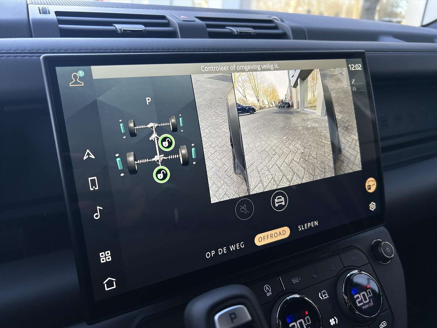 Land Rover Defender OCTA BLACK P635 V8 AWD - 2026 - Joinsteer - #25