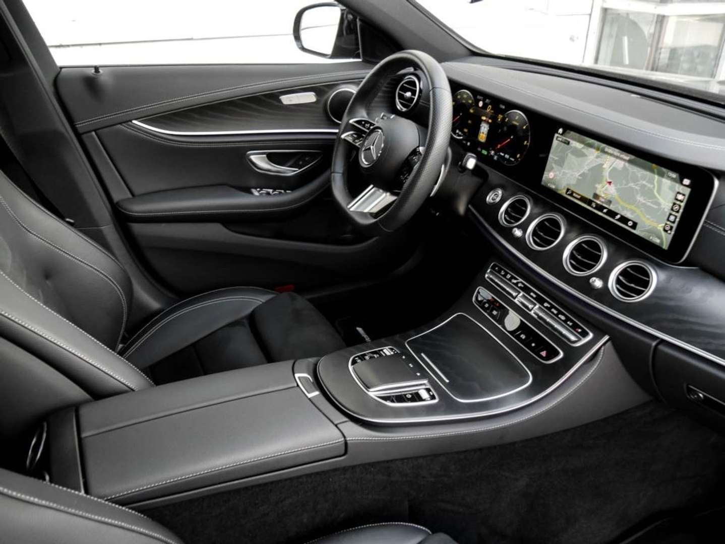 Mercedes Classe E 220 Night Edition - 2024 - Joinsteer - #2