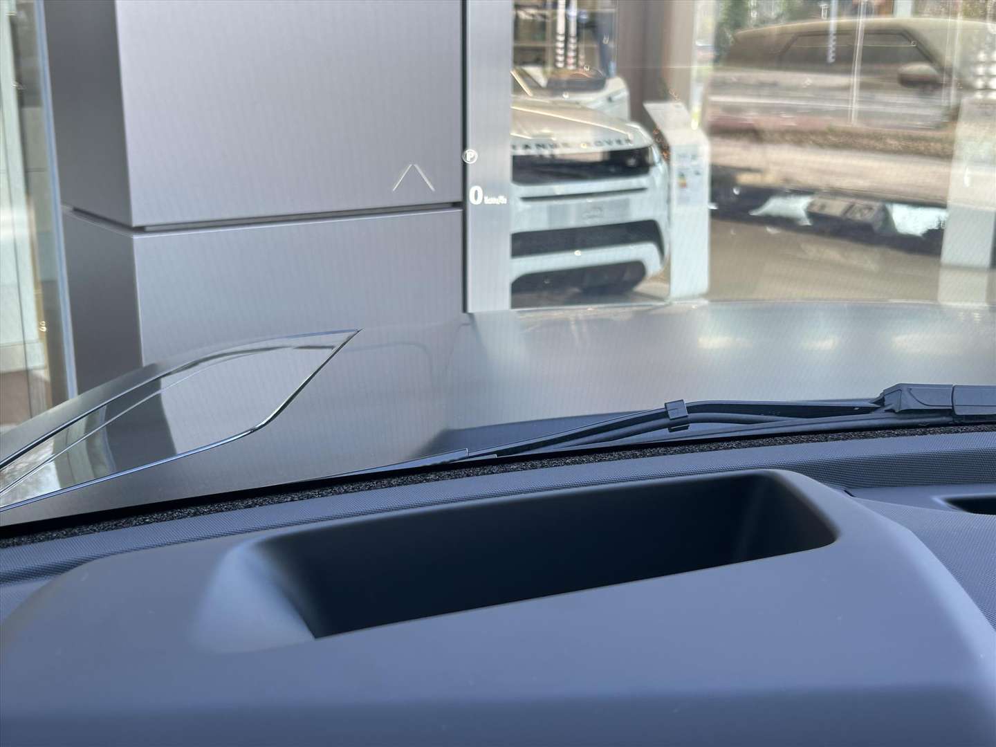 Land Rover Defender OCTA BLACK P635 V8 AWD - 2026 - Joinsteer - #31